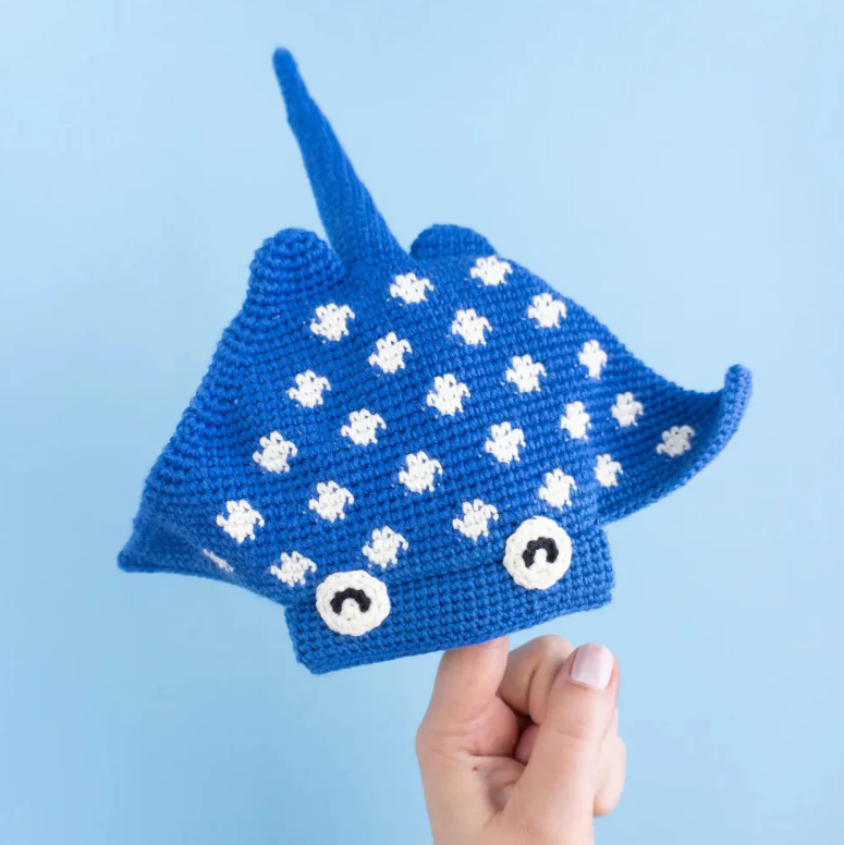 #015 Raie Rune | Patron PDF d'amigurumi et de pochette au crochet